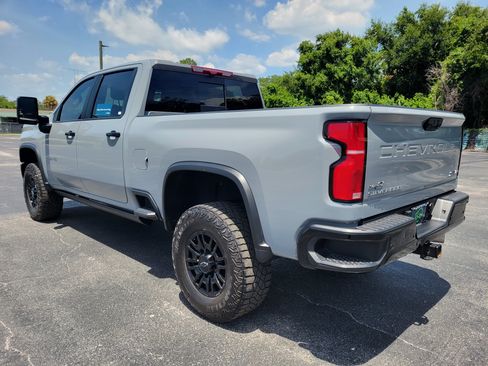 Certified 2025 Chevrolet Silverado 2500 ZR2 w/ Technology Package AWD/4WD image 12