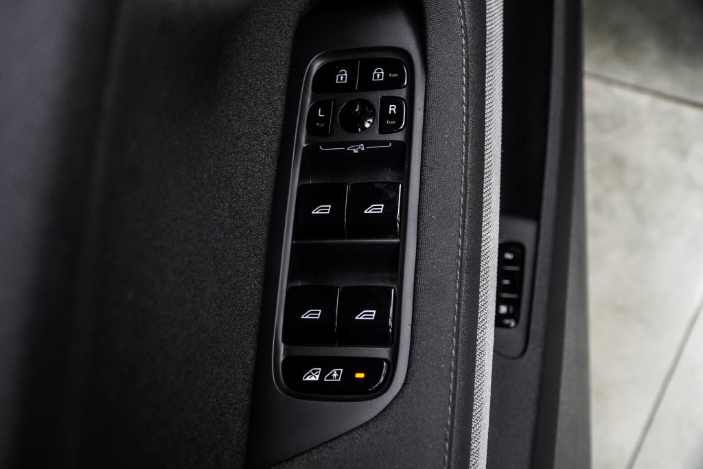 Used 2024 Polestar Polestar 2 AWD/4WD image 30