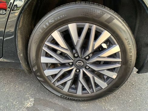 Used 2025 Nissan Altima 2.5 SV AWD/4WD image 32