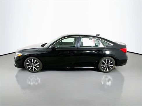 Used 2024 Honda Civic EX image 5