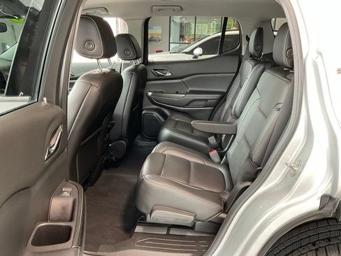 Used 2019 GMC Acadia SLT AWD/4WD image 22