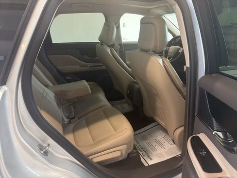 Used 2020 Lincoln Corsair AWD w/ Premium Package image 39