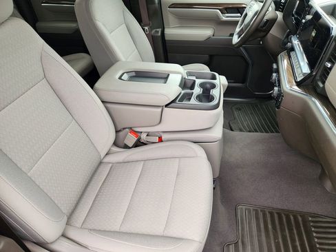 Used 2025 Chevrolet Silverado 1500 LT AWD/4WD image 14