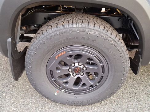 New 2026 Nissan Frontier PRO-4X w/ Pro-4x Convenience Package image 5