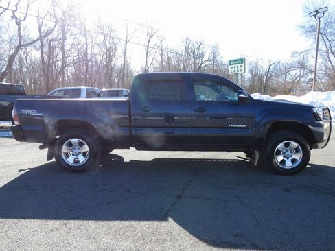 Used 2013 Toyota Tacoma 4x4 Double Cab w/ TRD Sport Pkg image 4