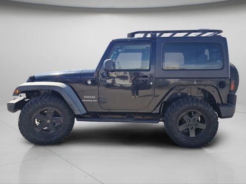 Used 2013 Jeep Wrangler Sport AWD/4WD image 18