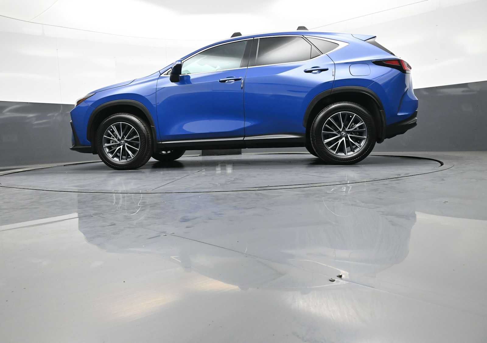 Used 2025 Lexus NX 350 AWD w/ Accessory Package (2T) image 35