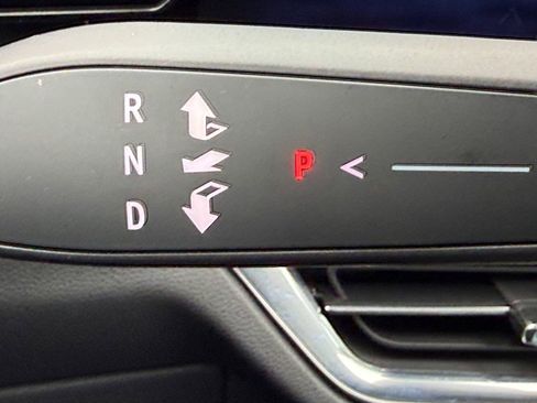 New 2026 Chevrolet Equinox EV LT w/ Convenience Package II FWD image 19