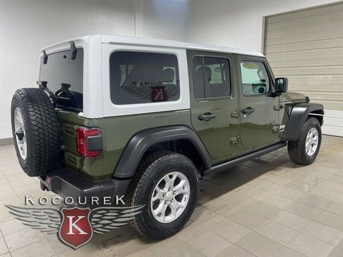 Used 2021 Jeep Wrangler Unlimited Islander image 6
