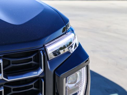 Used 2026 GMC Canyon AT4 AWD/4WD image 7