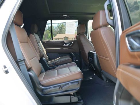 Used 2023 Chevrolet Tahoe High Country w/ Premium Package AWD/4WD image 11