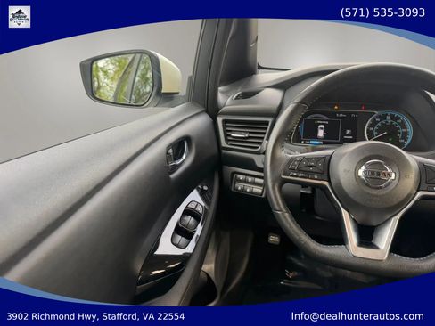 Used 2022 Nissan Leaf SV FWD image 28