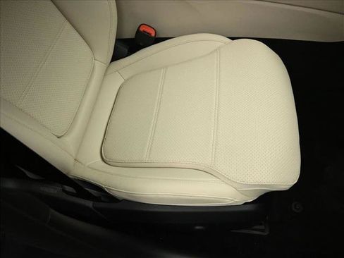 Certified 2026 Mercedes-Benz C 300 4MATIC Sedan image 22