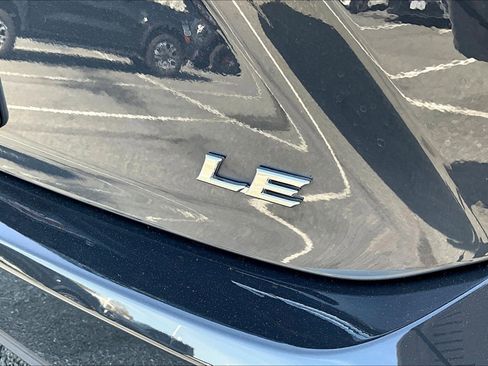 Used 2025 Toyota Camry LE image 8