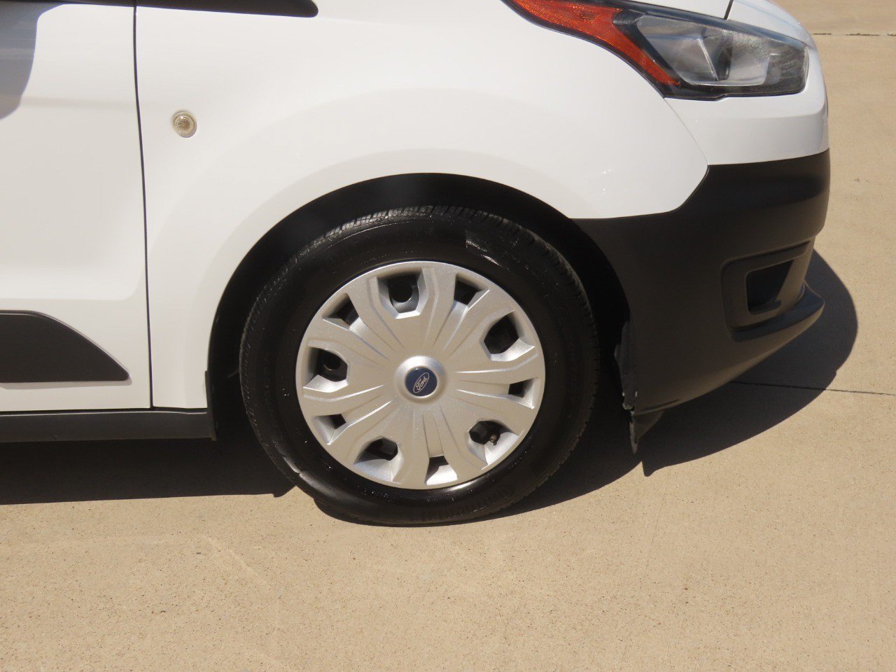 Used 2022 Ford Transit Connect XL FWD image 9