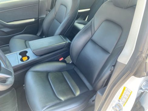 Used 2021 Tesla Model 3 Standard Range Plus RWD image 9