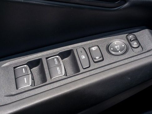 Certified 2025 Honda Accord SE image 28