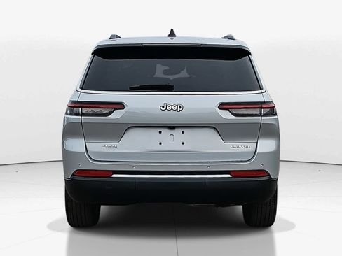 Used 2023 Jeep Grand Cherokee L Limited image 6