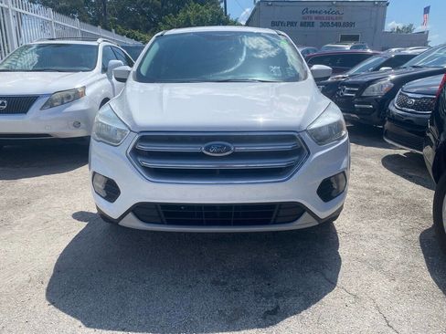 Used 2017 Ford Escape SE image 9