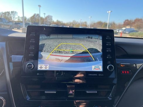 Used 2022 Toyota Camry XSE image 8