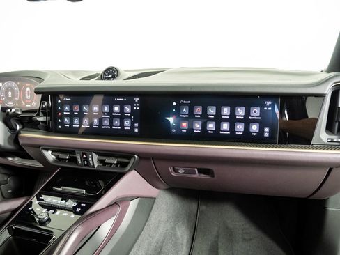 Used 2024 Porsche Cayenne S image 26