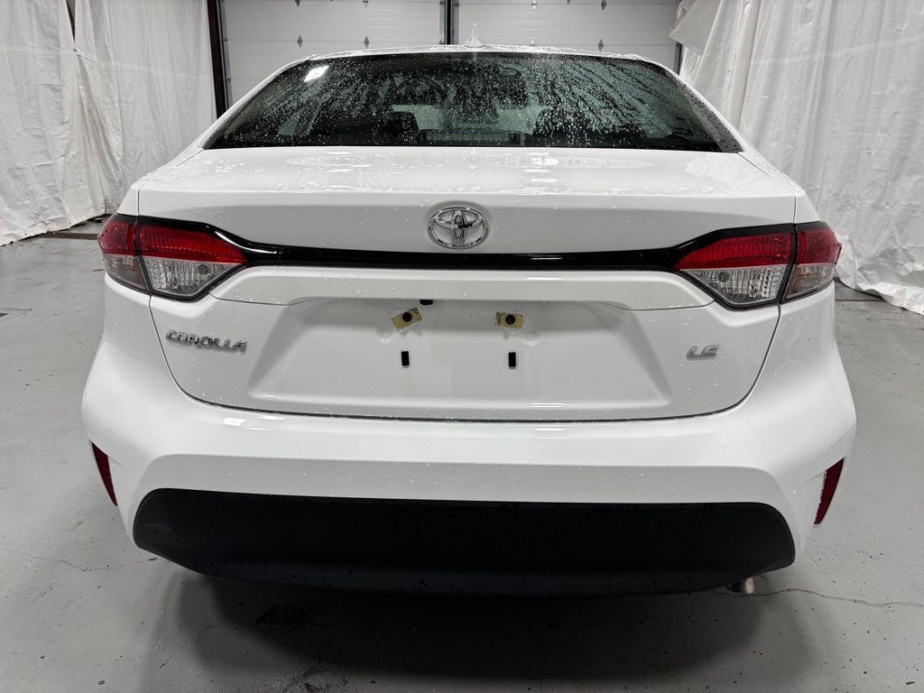 Used 2026 Toyota Corolla LE FWD image 5