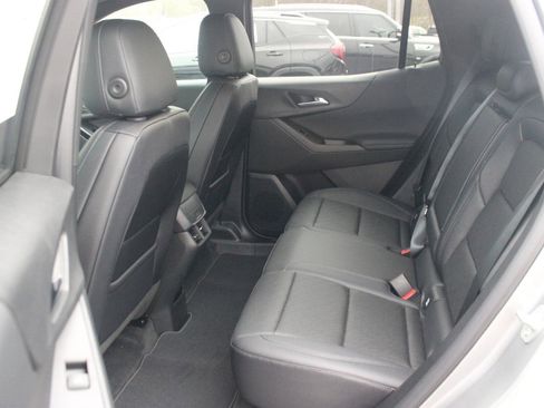 New 2026 Chevrolet Equinox LT w/ Convenience Package II image 11