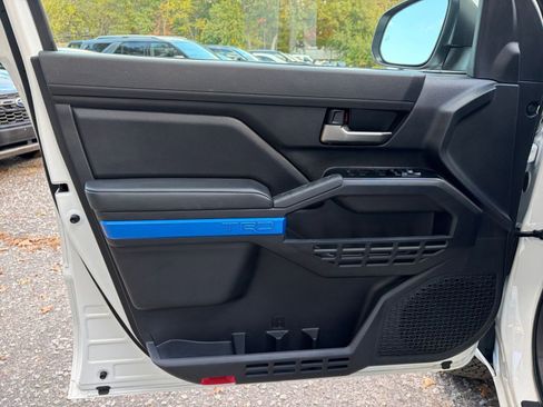 Used 2025 Toyota Tacoma TRD Off-Road image 20