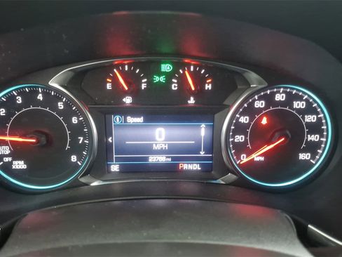 Used 2022 Chevrolet Equinox LT w/ LPO, Floor Liner Package image 16