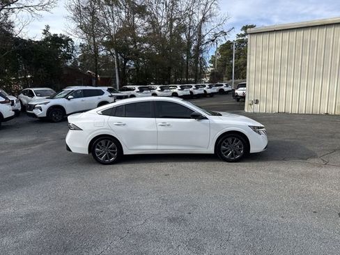 New 2026 Nissan Sentra SL image 4