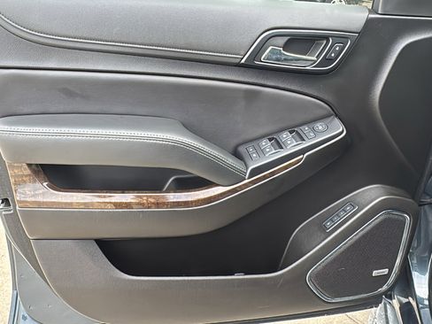 Used 2019 Chevrolet Tahoe LT image 12