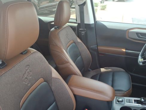 Certified 2025 Ford Bronco Sport Outer Banks w/ Outer Banks Tech Package+ image 12