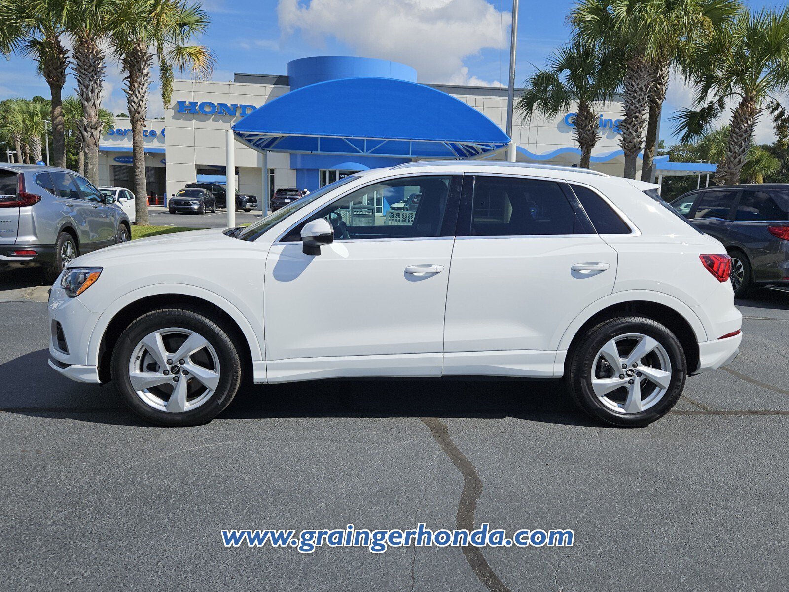 Used 2021 Audi Q3 2.0T Premium AWD/4WD image 2