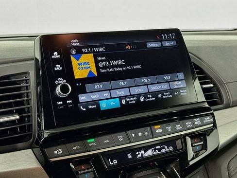Used 2025 Honda Odyssey EX-L image 15