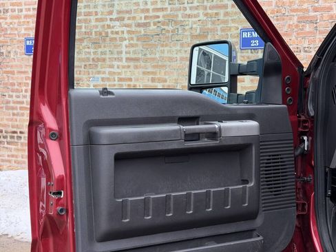 Used 2014 Ford F350 Lariat image 14