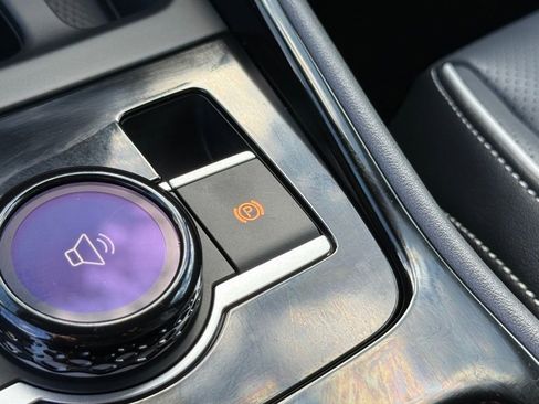 New 2026 Volkswagen Tiguan SEL R-Line image 21