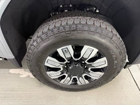 New 2026 GMC Sierra 2500 Denali w/ Denali Reserve Package image 4