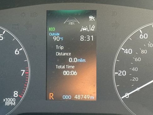 Used 2025 Toyota Corolla SE FWD image 30