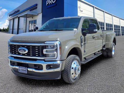 New 2026 Ford F450 Lariat w/ Lariat Premium Package AWD/4WD image 28