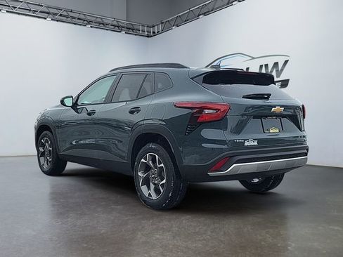 New 2026 Chevrolet Trax LT w/ Driver Confidence Package image 5