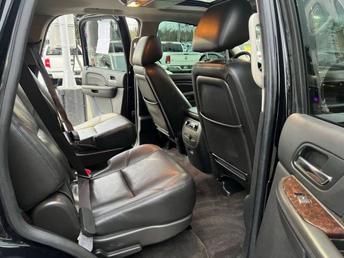 Used 2014 GMC Yukon Denali image 29