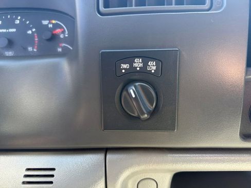 Used 2003 Ford F250 XLT AWD/4WD image 23