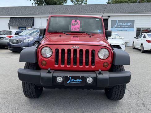 Used 2013 Jeep Wrangler Unlimited Sport AWD/4WD image 3