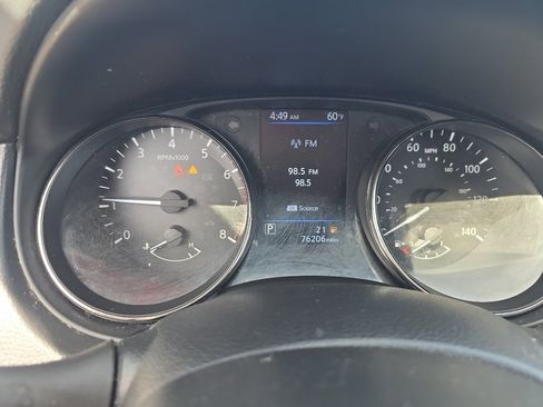 Used 2021 Nissan Rogue Sport S image 18