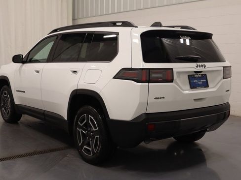 New 2026 Jeep Cherokee Laredo image 7