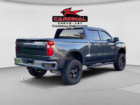 Used 2020 Chevrolet Silverado 1500 LT AWD/4WD image 3