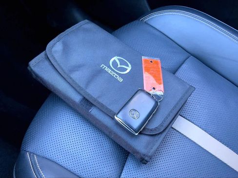 Used 2024 MAZDA CX-90 Plug-In Hybrid w/ Premium Plus image 15