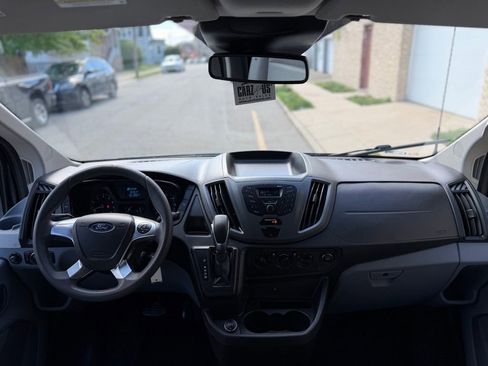 Used 2019 Ford Transit 250 130 Low Roof RWD image 31