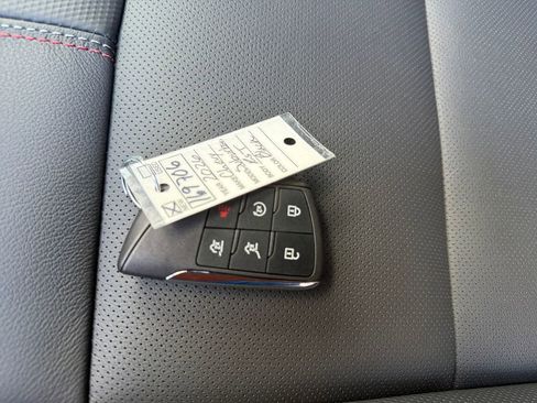 New 2026 Chevrolet Suburban RST image 31