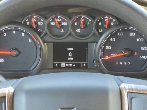 Used 2020 Chevrolet Silverado 2500 Custom w/ Custom Value Package image 15